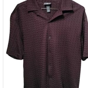 H&M Men's Short-Sleeve Button-Down Shirt in Deep Burgundy